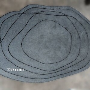 Grey / Taupe Minimalist Modern Abstract Irregular Shape Woolen Hand Tufted Designer Area Rug for Living Room Bedroom 4x6 5x8 6x9 8x10 9x12