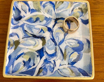 Coastal Blue and White Oysters Trinket dish - Jewelry Dish- Ring Dish - Beautiful Gift idea!