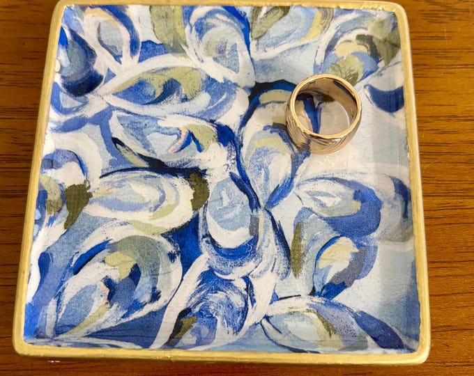Coastal Blue and White Oysters Trinket dish - Jewelry Dish- Ring Dish - Beautiful Gift idea!