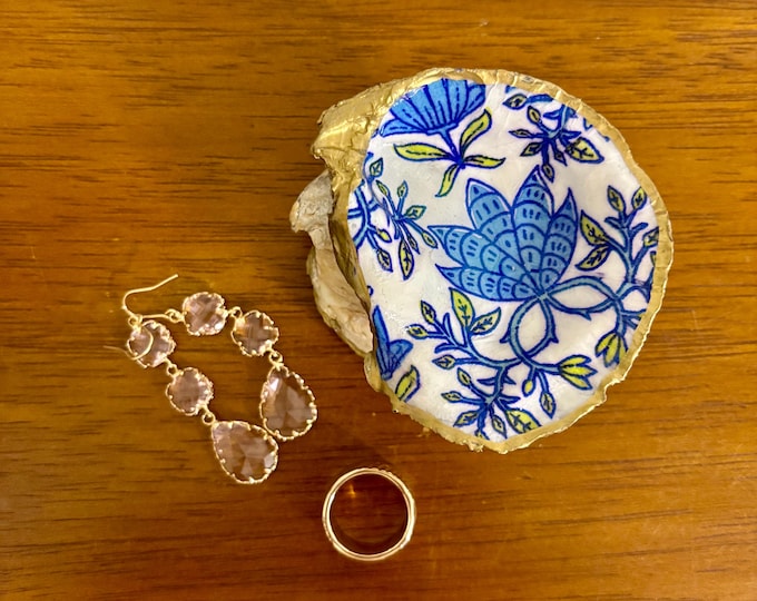 Blue and White floral pedestal Oyster Ring Dish - Trinket Dish-  Beautiful Coastal Gift!