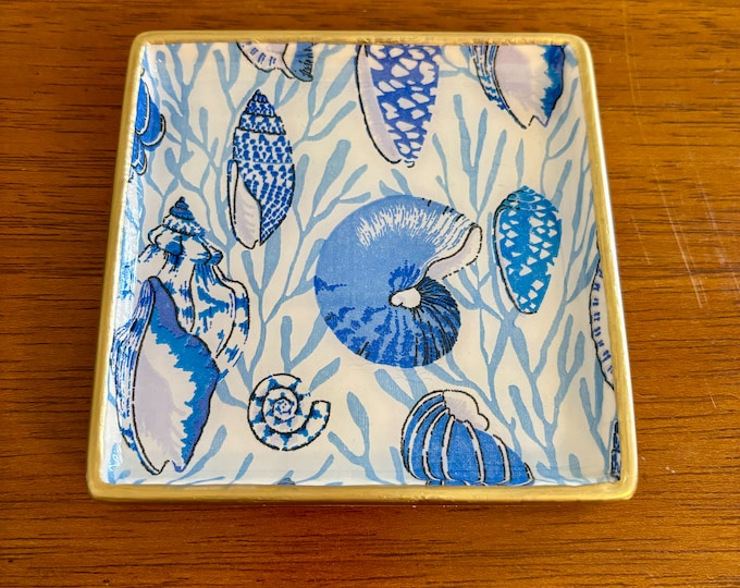 Blue and White Jewelry dish - Coastal seashell Trinket Dish - Cute Gift idea!