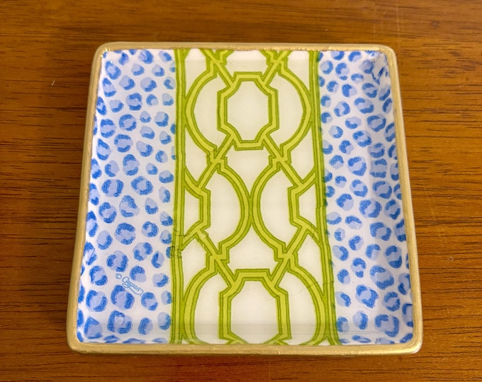 Chinoiserie Blue and White Trinket dish - Jewelry Dish- Ring Dish - Beautiful Gift idea!