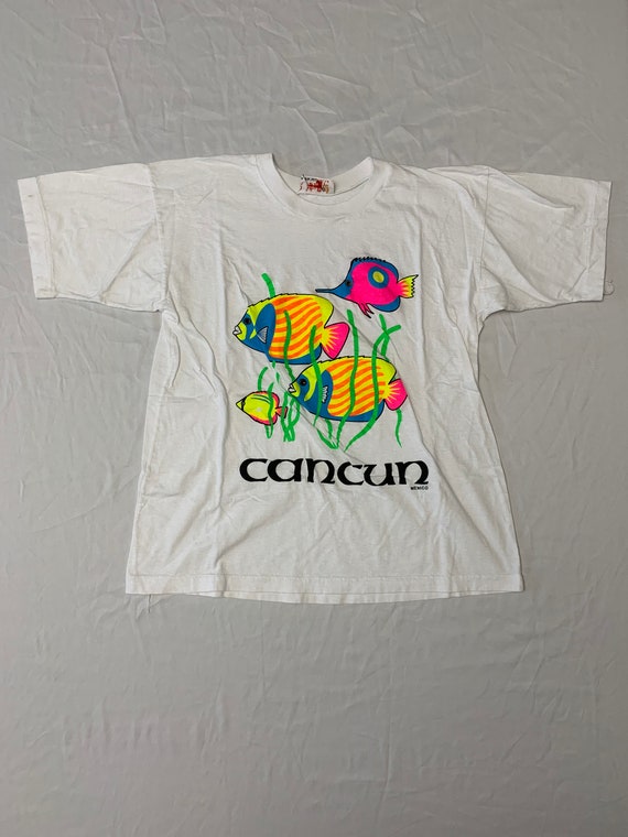 Vintage 1980s Cancun Mexico Fish T-Shirt