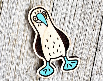 Blue-footed booby magnet, Laser Engraved in maple wood magnet, Gift for bird lovers, Darwin's Galapagos sea bird Magnet