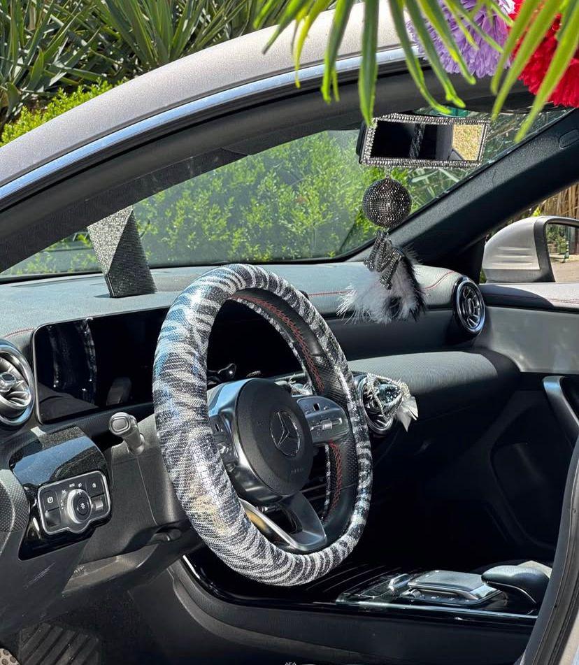 URAQT Glitterstuurhoes, universele fonkelende stuurhoes voor auto/SUV/bestelwagen/vrachtwagen, beschermhoes met glitters voor de meeste auto's, 36-38 cm, kleurrijk, voor dames