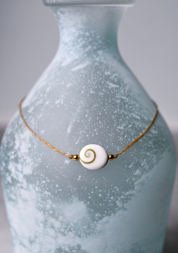 Rare Shiva Eye Shell and Gold Choker Necklace for Women, Handmade Jewelry, Boho Choker, Handmade Gift for Her, Summer Jewelry, Beach Choker
