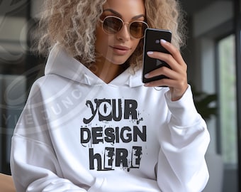 Mockup de moletom branco Gildan 18500: modelo preto (PNG)