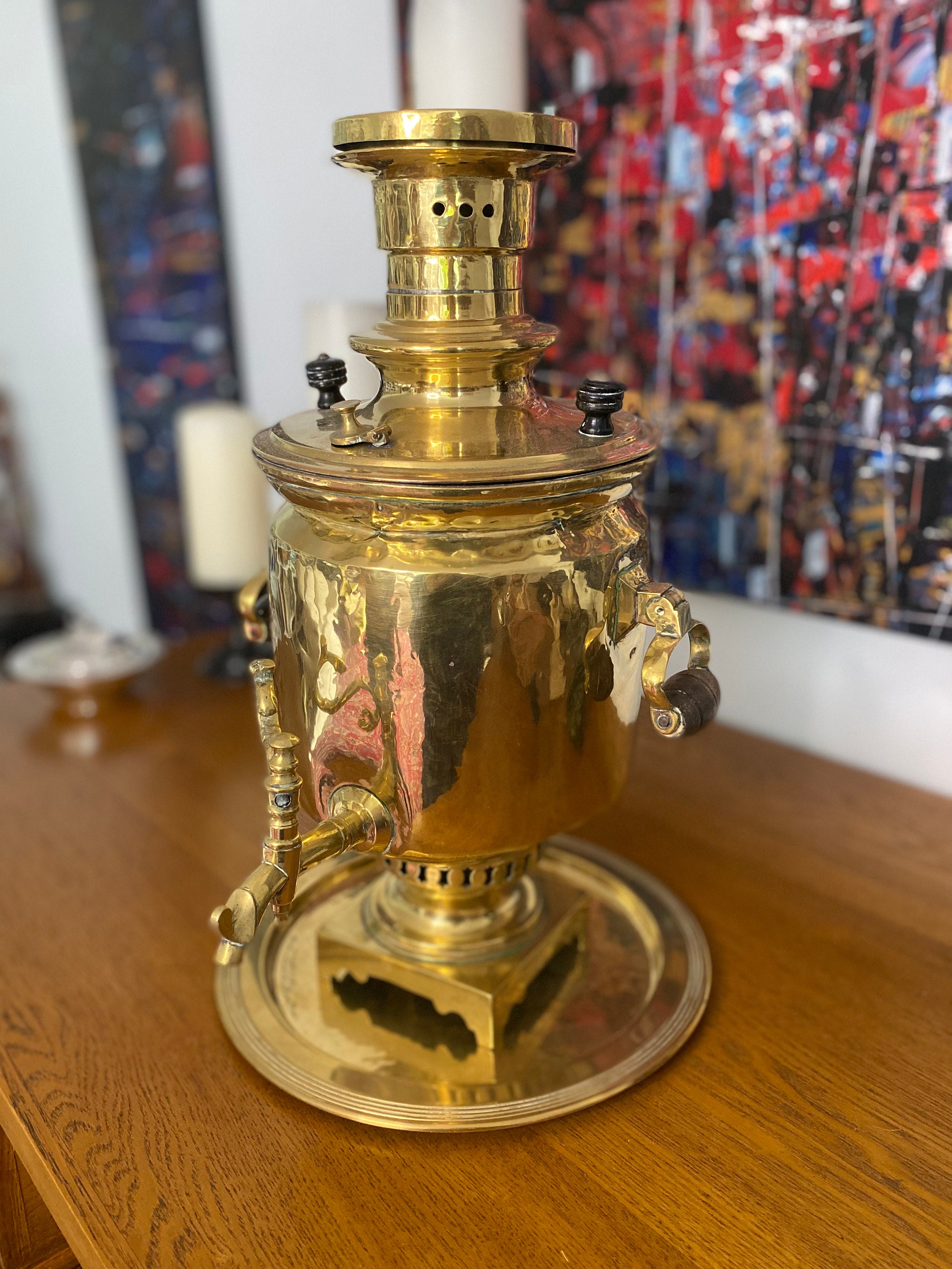 Grand samovar antique en laiton russe estampillé | Théière antique en laiton russe Samovar avec plateau assorti