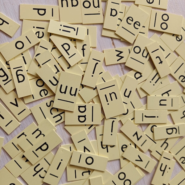 100 LETTERS ~ Vintage ~ ALPHABET ~ Scrabble letters ~ Letter Tiles ~ Game Pieces ~ Hard Plastic ~School Letters