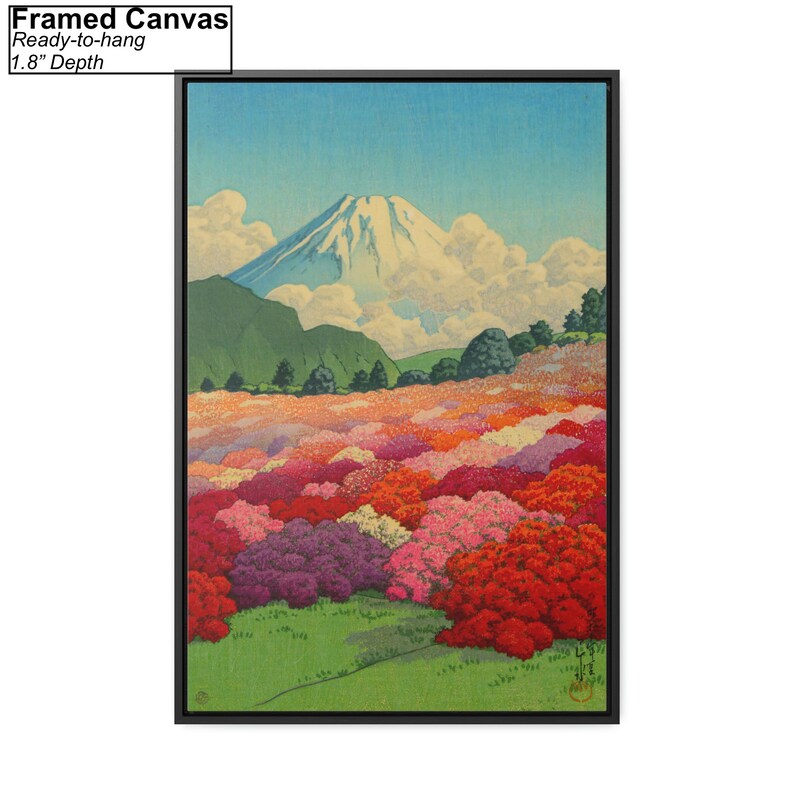 Op de afbeelding: Gesigneerd canvas print van een Japans landschap met Mount Fuji op de achtergrond en een veld met roze en rode bloemen op de voorgrond. De lucht is blauw met witte wolken.