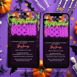 Könnte beinhalten: Eine druckbare und digitale Halloween-Partyeinladung mit schwarzem Hintergrund und lila Glitzer. Die Einladung zeigt ein neonpinkes Schild mit der Aufschrift "It's just a bunch of Hocus Pocus" mit orangefarbenen, schwarzen und violetten Ballons. Die Einladung enthält auch den Text "Bitte schließen Sie sich uns zu einer schaurigen Halloween-Party an, die von Tiffany Jennings veranstaltet wird, Freitag, den 21. Oktober um 18:30 Uhr, The Jennings Residence, 1234 Mainstreet, Any City & State 12345, Bitte melden Sie sich bei Sarah unter (123)456-7890, Tragen Sie ein Kostüm oder festliche Kleidung, Bringen Sie Ihre Getränke und eine Speise zum Teilen mit."