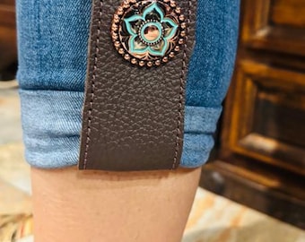Magnetic Hem Cuffs – Adjustable Pant Leg Holders, Shirt Sleeve Cuffs