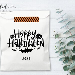 Halloween favor bags Trick or Treat Favor Bags Halloween Candy Bags Personalized Favor Bags Treats Halloween Bags White Bag Halloween Kraft