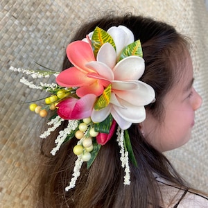Hawaiian Plumeria Tulip Pixie Bride Graduation Hair Clip Tahitian Aparima Ahuroa Statement Piece Bridal Artificial Ti Leaf Hair Pin