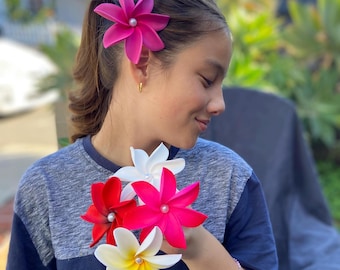 3.5" Tiare Hair Pick in Full Bloom with Pearl Center: Royal Tahitian Gardenia