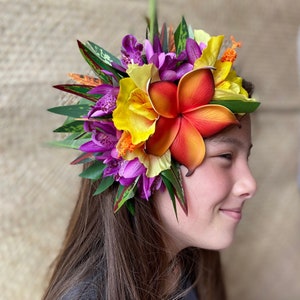 Hawaiian Hair Clip Fascinator Tahitian Aparima or Ahuroa Statement Piece Plumeria & Royal Polynesian Hibiscus Tropical Artificial Ti Leaf