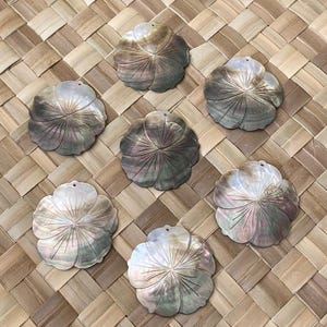 Hibiscus Mother of Pearl MOP Seashells DIY Polynesian Costume Making Ori Tahiti Siva Samoa Hula Dance Fiji Māori Marquesas Cook Islands