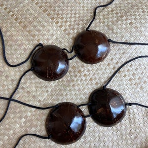 Child Size Genuine Natural Coconut Top Keiki Teine Tamariki Polished Coconut Bra Ori Tahiti Hula Competition Quality Costume Heiva or Hoike