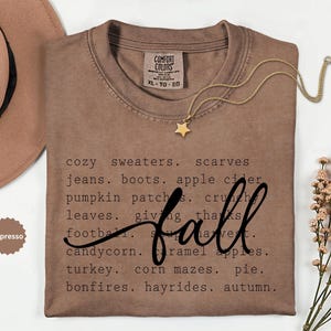 Fall Words Shirt, Hello Fall Cozy Women&#39;s T-shirt, Retro Holiday Pumpkin Season Top, Thanksgiving Fall Definition Tee, Fall Vibes Gifts For