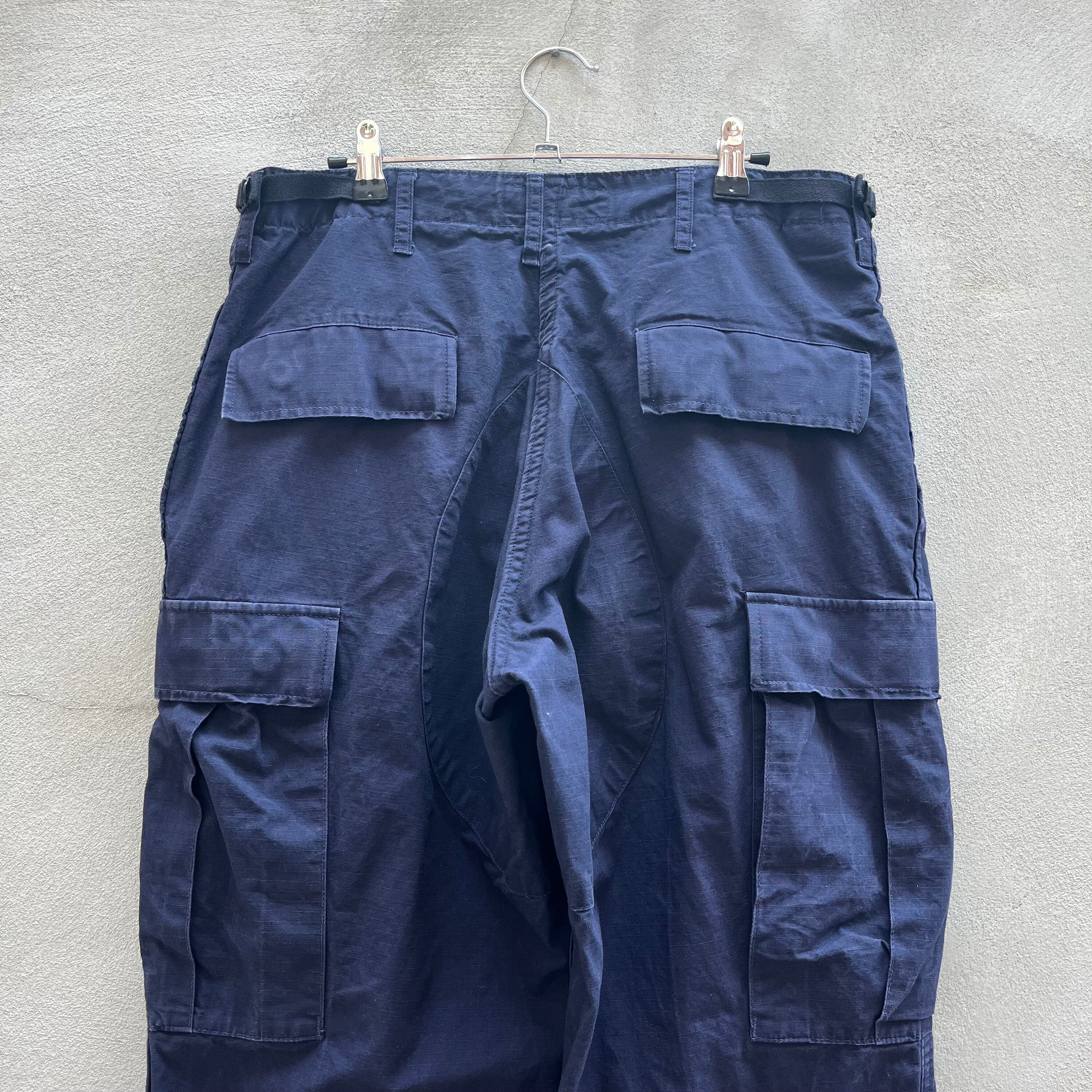 1990～00s Vintage  Navy Cargo Pant VINTAGE 90S Y2K BLUE MILITARY FATIGUES CARGO PANTS 32x30