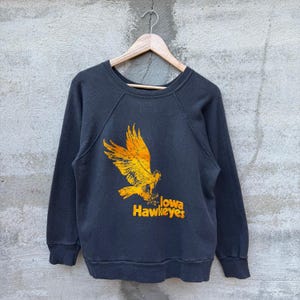 80&#39;s Champion Iowa Hawkeyes Flock Sweatshirt Crewneck