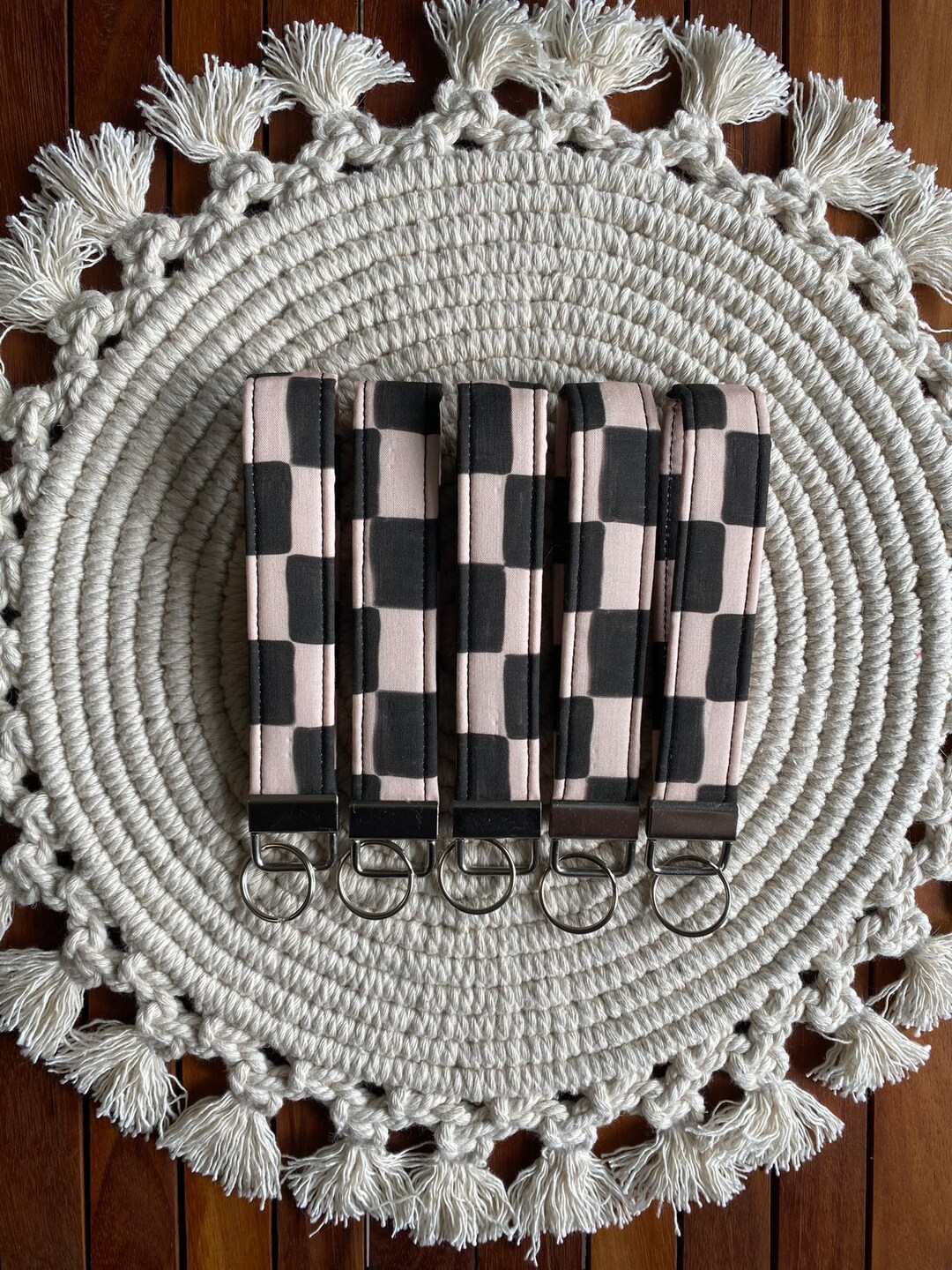 Black & White Checkered Keychain | Cute Checkered Keychain | Keychain ...