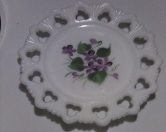 Vintage Kemple milk glass plate violettes