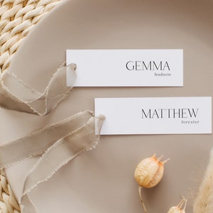 Modern Minimalist Luxe Thin Place Card Template with Meal Icons for Weddings | EVERLEIGH Collection