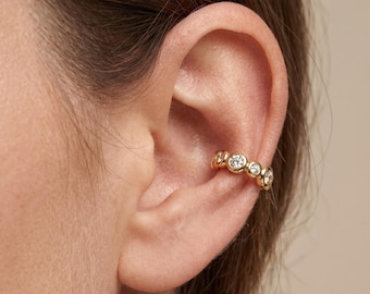 Lab Grown Diamond Bezel Round Cut Ear Cuff, Moissanite Ear Cuff Jewelry