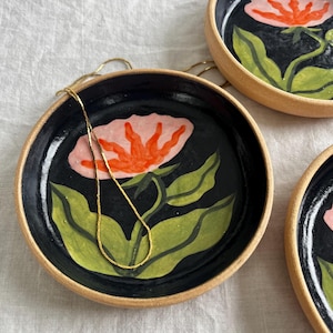 Groovy Flower Ring Dish