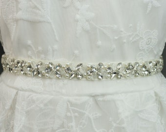 Minimalist belt, Rhinestone belt, Pearl Bridal belt, Silver belt, Wedding belt, Bridesmaid belt, Bridal vine belt, Wedding dress belt