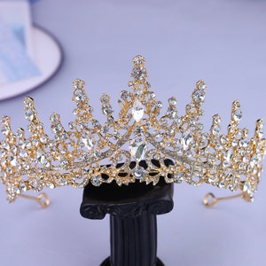 Stunning Crystal Wedding Tiara Vintage Gold Bridal Crown Stone Wedding Crown Crystal Girls Birthday Party Crown Wedding Photo Shoot image 3