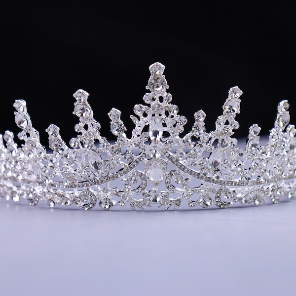 Stunning Crystal Wedding Tiara Vintage Silver Bridal Crown Stone Wedding Crown Crystal Girls Birthday Party Crown Wedding Photo Shoot