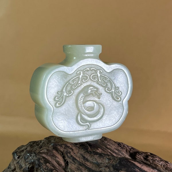 Hetian Jade Snuff Bottle Qing Dynasty Greenish Jade Trinket Top Quality Hetian Jade Collectible Chinese Antique Snuff Bottle