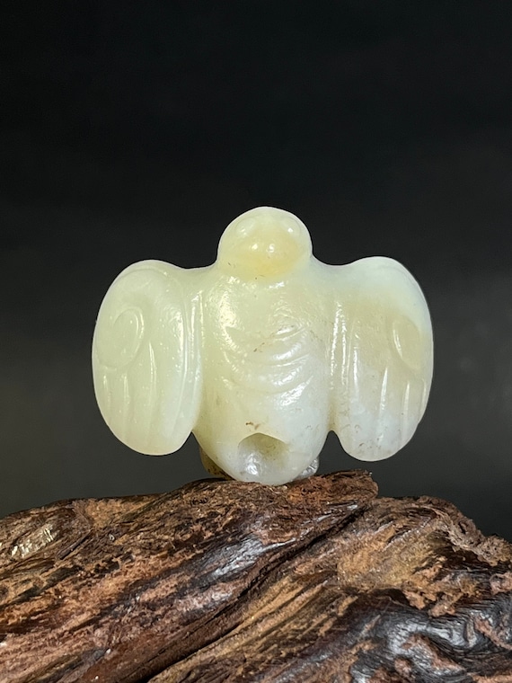 Hetian white jade pendant, Antique sacred bird jad