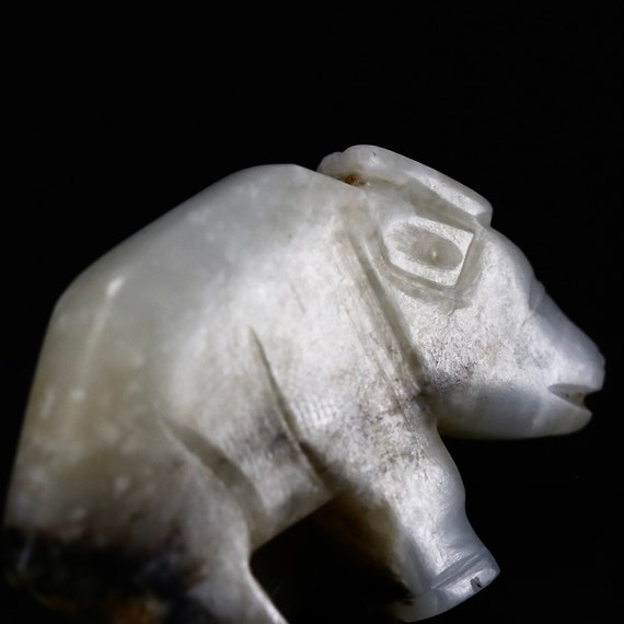 Ancient ox jade pendant necklace, white jade anim… - image 1