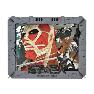 Könnte beinhalten: Ein Papiermodell der Anime-Serie Attack on Titan. Das Modell zeigt eine Szene mit einem riesigen Titan und einem Charakter aus der Serie. Das Modell ist aus Papier gefertigt und zum Zusammenbauen mit der Hand gedacht. Das Modell ist eine großartige Möglichkeit, deine Liebe zur Anime-Serie Attack on Titan zu zeigen.