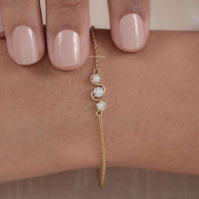 Round Cut Earth Mined Diamond Three Stone Bracelet/ Lab Grown Dainty Diamond Bracelet/ 14K Solid Gold Cable Chain Bracelet For Wedding Gift