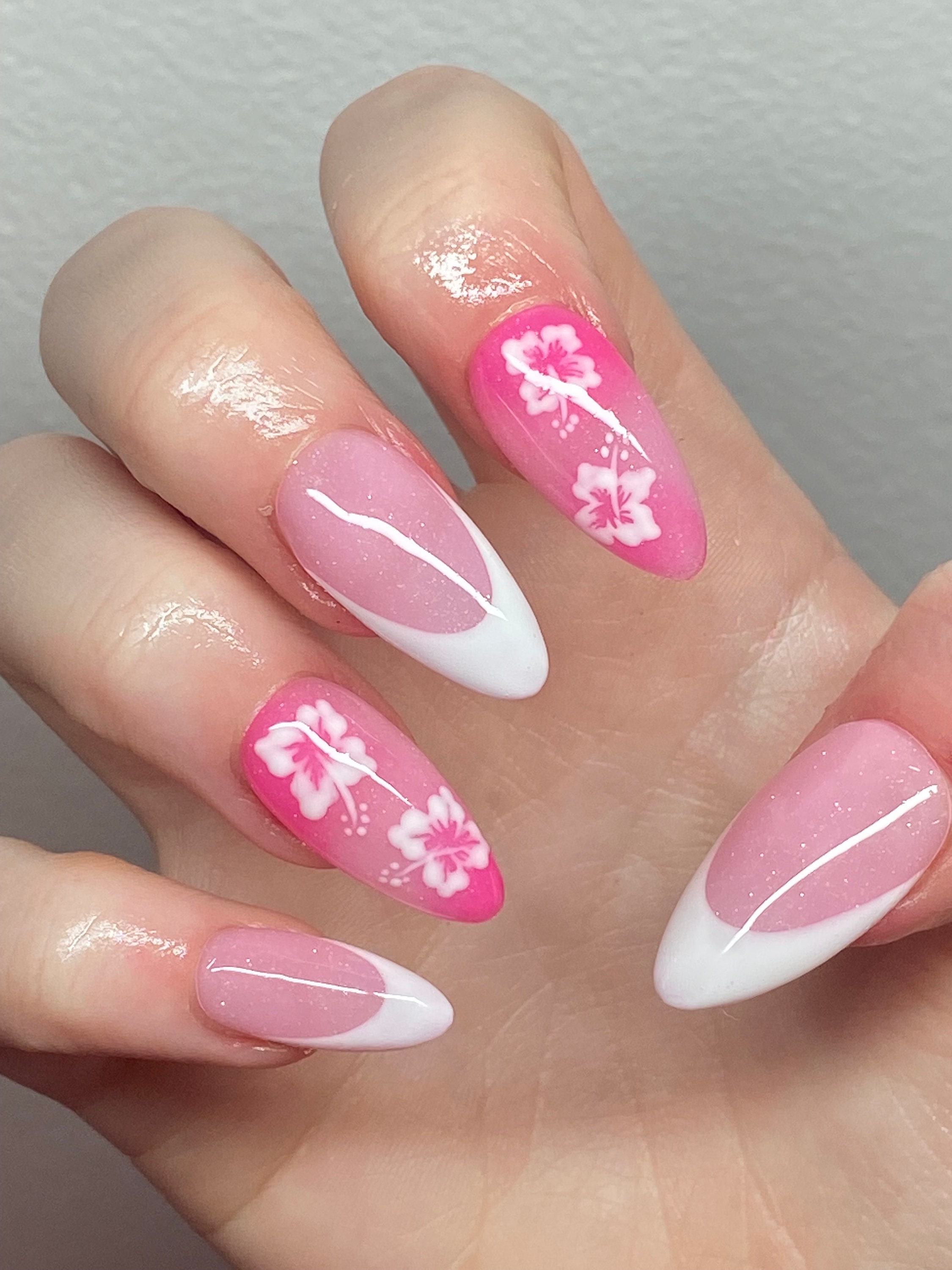Summer pink nails discount