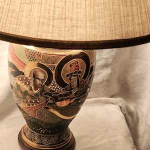 vintage Japanese satsuma moriage style round vase table lamp