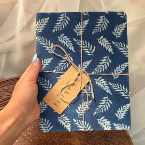 Grande quaderno fatto a mano con stampa a blocchi / Foglie blu / diario fatto a mano in carta riciclata