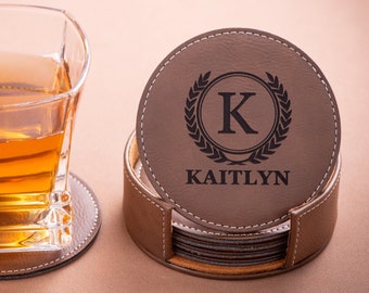 Gepersonaliseerde lederen onderzetters set van 6, aangepaste onderzetters met houder, Home Bar Drink Coasters, Wedding Party Gifts, Housewarming Gifts