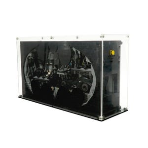 Display Case for 76252 - Batcave™ – Shadow Box (Closed)