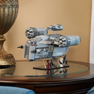 Display Stand for 75292 - The Razor Crest™