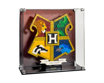 Display Case fits LEGO 76462, Hogwarts House Crest with UV-Printed Background - Set Not Included