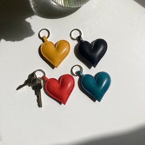 Leather Heart Keyring , Mother&#39;s Day Gift, Personalised Leather Keyring Key Chain Gifts for Her and Him, Personalized Gift, Handmade in DE