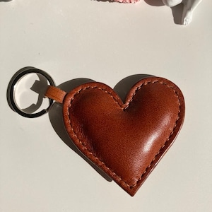 Leather Heart Keyring , Mother's Day Gift, Personalised Leather Keyring Key Chain Gifts for Her and Him, Personalized Gift, Handmade in DE image 4