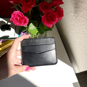 Portafoglio portacarte in pelle italiana fatto a mano, Portafoglio minimalista in pelle fatto a mano, Portacarte di credito personalizzato, Portafoglio in pelle da uomo