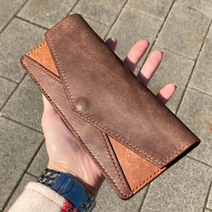 Leather Bifold Small Wallet Slim Bifold Vegetable Tanned Gift For Boyfriend or Girlfriend Personalised Wallet For Man Anniversary Gift