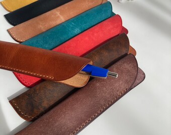 étui à stylo • étui à stylo en cuir • étui à stylo pomme • étui à stylo de luxe • maroquinerie • stylo plume • étui à crayons • organisateur de stylo • cousu à la main